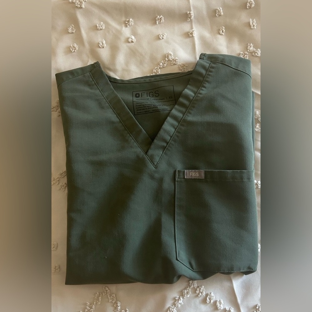 Figs Moss Zamora and Catarina scrub set